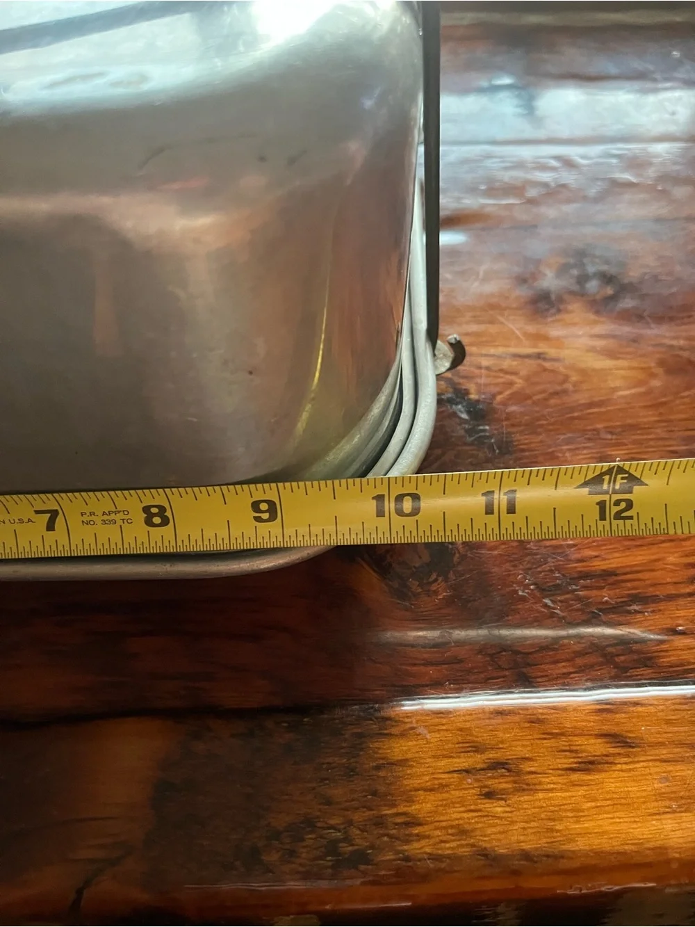 Vintage Metal Roasting Pan / cake carrier with Wire Lid - Silver